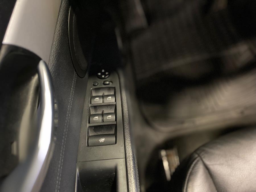 Used BMW Z4 2dr Roadster sDrive30i 2009 | Car Factory Inc.. Bronx, New York Used BMW Z4 2dr Roadster sDrive30i 2009 | Car Factory Inc.. Bronx, New York