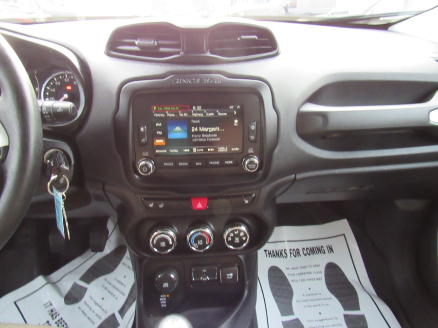 Used Jeep Renegade Latitude 2015 | Hilario's Auto Sales Inc.. Worcester, Massachusetts Used Jeep Renegade Latitude 2015 | Hilario's Auto Sales Inc.. Worcester, Massachusetts