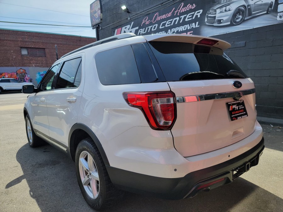 Used Ford Explorer 4WD 4dr XLT 2016 | RT Auto Center LLC. Newark, New Jersey Used Ford Explorer 4WD 4dr XLT 2016 | RT Auto Center LLC. Newark, New Jersey