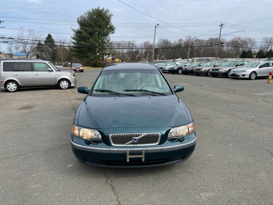 Used 2002 Volvo V70 in East Windsor, Connecticut | CT Car Co LLC. East Windsor, Connecticut
