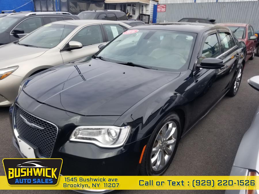 2016 Chrysler 300 4dr Sdn Anniversary Edition AW photo