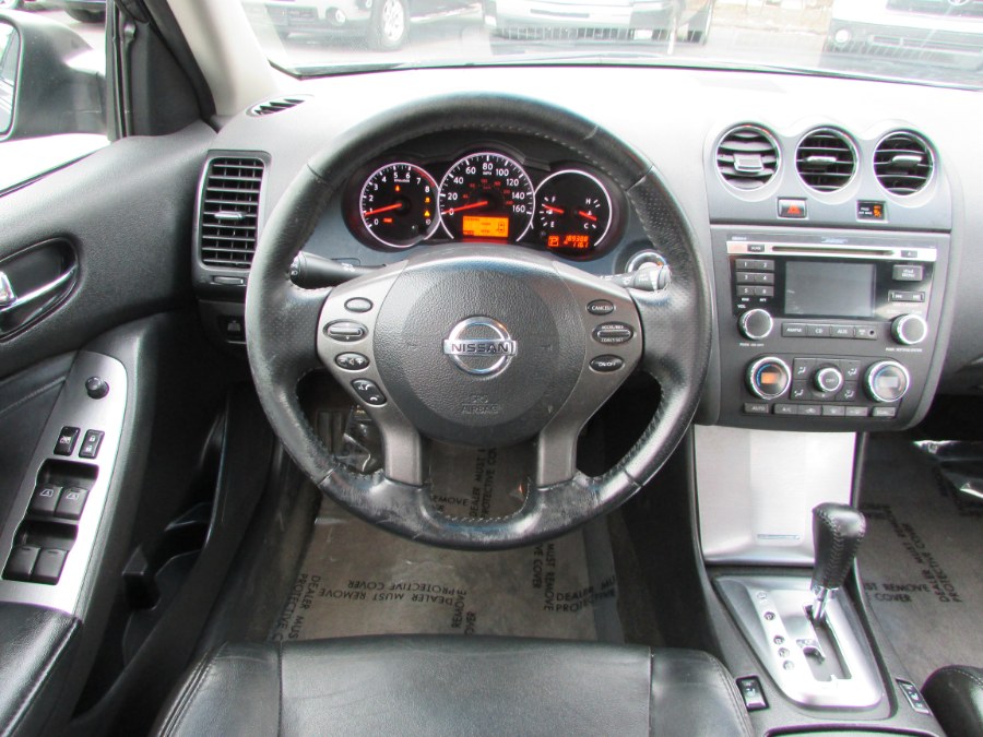 Used Nissan Altima 4dr Sdn I4 CVT 2.5 SL 2011 | United Auto Sales of E Windsor, Inc. East Windsor, Connecticut Used Nissan Altima 4dr Sdn I4 CVT 2.5 SL 2011 | United Auto Sales of E Windsor, Inc. East Windsor, Connecticut