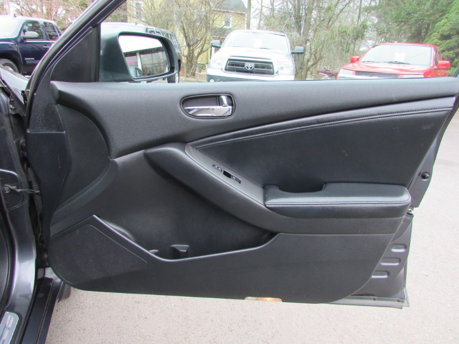 Used Nissan Altima 4dr Sdn I4 CVT 2.5 SL 2011 | United Auto Sales of E Windsor, Inc. East Windsor, Connecticut Used Nissan Altima 4dr Sdn I4 CVT 2.5 SL 2011 | United Auto Sales of E Windsor, Inc. East Windsor, Connecticut