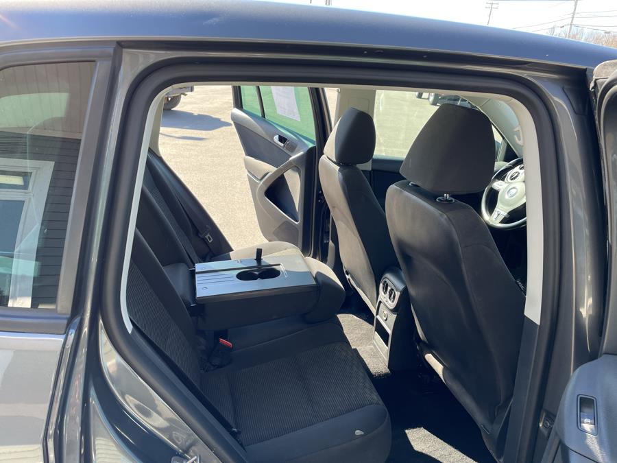 Used Volkswagen Tiguan 4WD 4dr Auto SE 2013 | Rockland Motor Company. Rockland, Maine Used Volkswagen Tiguan 4WD 4dr Auto SE 2013 | Rockland Motor Company. Rockland, Maine