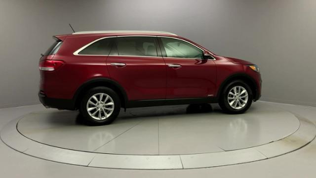 Used Kia Sorento LX AWD 2017 | J&M Automotive Sls&Svc LLC. Naugatuck, Connecticut Used Kia Sorento LX AWD 2017 | J&M Automotive Sls&Svc LLC. Naugatuck, Connecticut