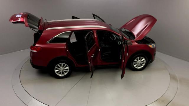 Used Kia Sorento LX AWD 2017 | J&M Automotive Sls&Svc LLC. Naugatuck, Connecticut Used Kia Sorento LX AWD 2017 | J&M Automotive Sls&Svc LLC. Naugatuck, Connecticut