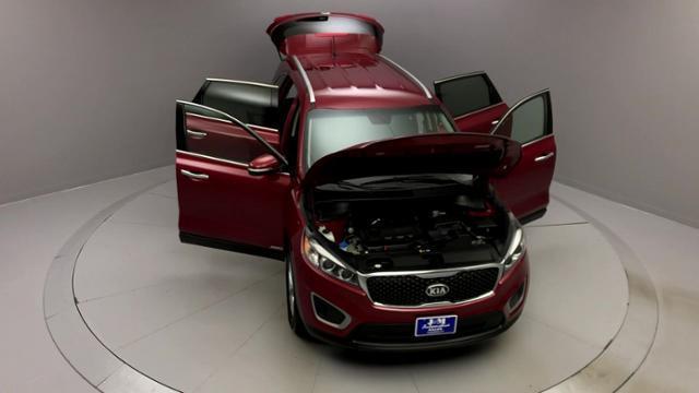 Used Kia Sorento LX AWD 2017 | J&M Automotive Sls&Svc LLC. Naugatuck, Connecticut Used Kia Sorento LX AWD 2017 | J&M Automotive Sls&Svc LLC. Naugatuck, Connecticut