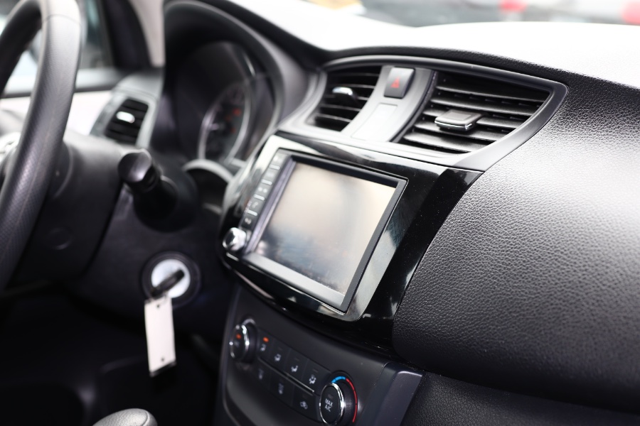 2019 Nissan Sentra S CVT, available for sale in Jamaica, New York | Hillside Auto Mall Inc.. Jamaica, New York 2019 Nissan Sentra S CVT, available for sale in Jamaica, New York | Hillside Auto Mall Inc.. Jamaica, New York