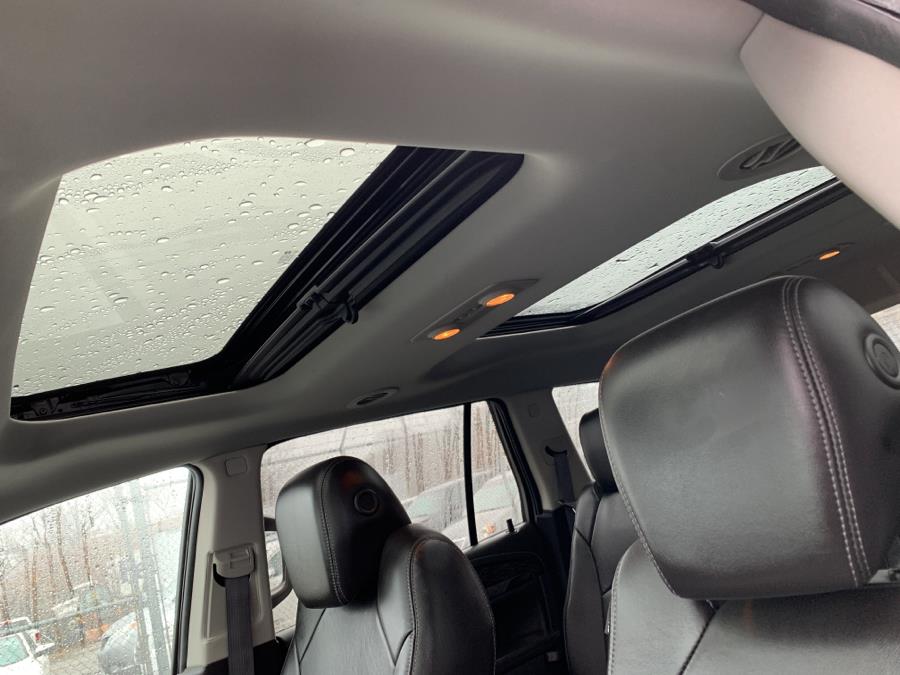 Used Buick Enclave AWD 4dr Leather 2014 | Dealertown Auto Wholesalers. Milford, Connecticut Used Buick Enclave AWD 4dr Leather 2014 | Dealertown Auto Wholesalers. Milford, Connecticut