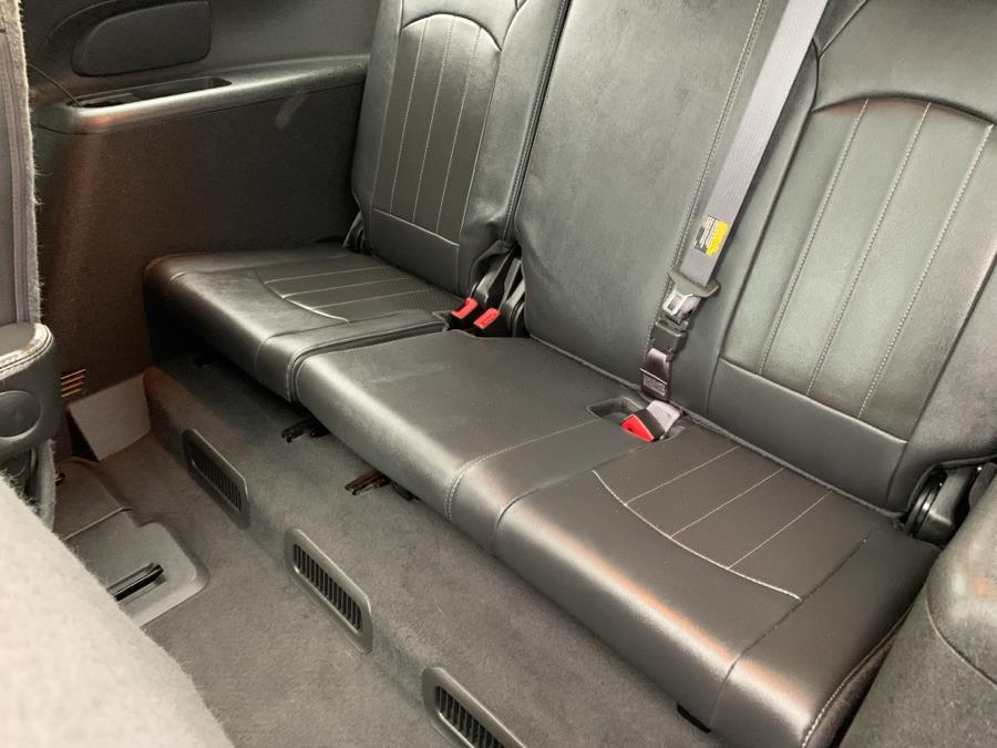 Used Buick Enclave AWD 4dr Leather 2014 | Dealertown Auto Wholesalers. Milford, Connecticut Used Buick Enclave AWD 4dr Leather 2014 | Dealertown Auto Wholesalers. Milford, Connecticut