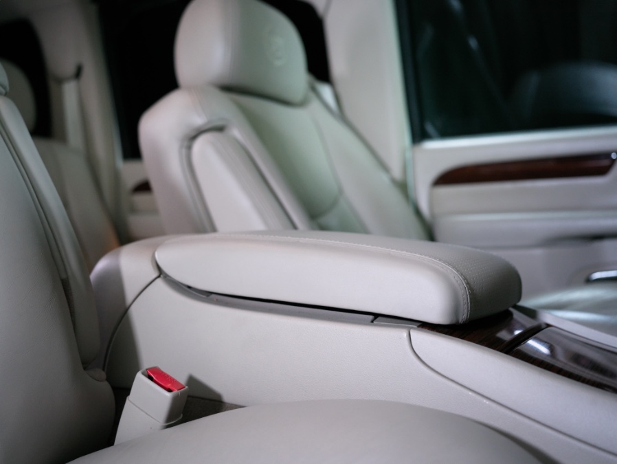 2003 Cadillac Escalade ESV 4dr AWD, available for sale in North Salem, New York | Meccanic Shop North Inc. North Salem, New York 2003 Cadillac Escalade ESV 4dr AWD, available for sale in North Salem, New York | Meccanic Shop North Inc. North Salem, New York