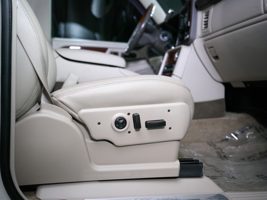 2003 Cadillac Escalade ESV 4dr AWD, available for sale in North Salem, New York | Meccanic Shop North Inc. North Salem, New York 2003 Cadillac Escalade ESV 4dr AWD, available for sale in North Salem, New York | Meccanic Shop North Inc. North Salem, New York