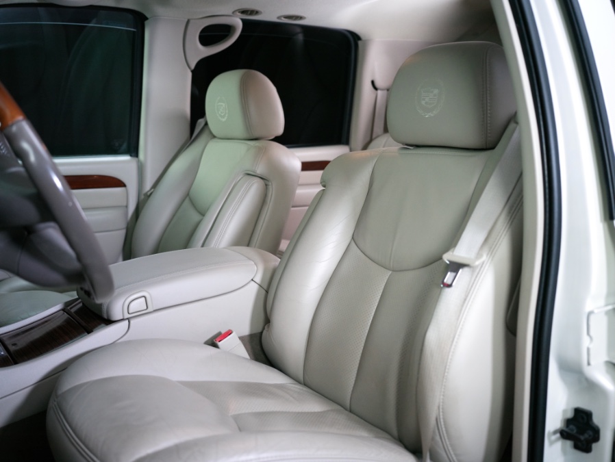 2003 Cadillac Escalade ESV 4dr AWD, available for sale in North Salem, New York | Meccanic Shop North Inc. North Salem, New York 2003 Cadillac Escalade ESV 4dr AWD, available for sale in North Salem, New York | Meccanic Shop North Inc. North Salem, New York