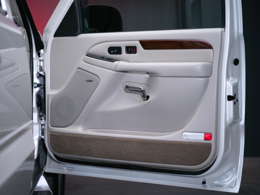2003 Cadillac Escalade ESV 4dr AWD, available for sale in North Salem, New York | Meccanic Shop North Inc. North Salem, New York 2003 Cadillac Escalade ESV 4dr AWD, available for sale in North Salem, New York | Meccanic Shop North Inc. North Salem, New York