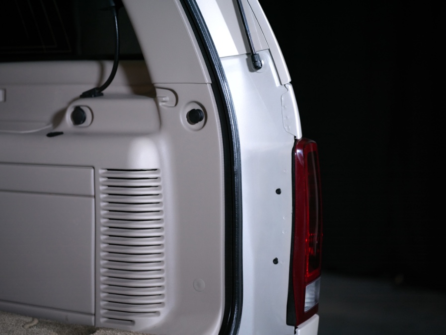 2003 Cadillac Escalade ESV 4dr AWD, available for sale in North Salem, New York | Meccanic Shop North Inc. North Salem, New York 2003 Cadillac Escalade ESV 4dr AWD, available for sale in North Salem, New York | Meccanic Shop North Inc. North Salem, New York