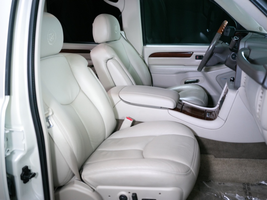 2003 Cadillac Escalade ESV 4dr AWD, available for sale in North Salem, New York | Meccanic Shop North Inc. North Salem, New York 2003 Cadillac Escalade ESV 4dr AWD, available for sale in North Salem, New York | Meccanic Shop North Inc. North Salem, New York