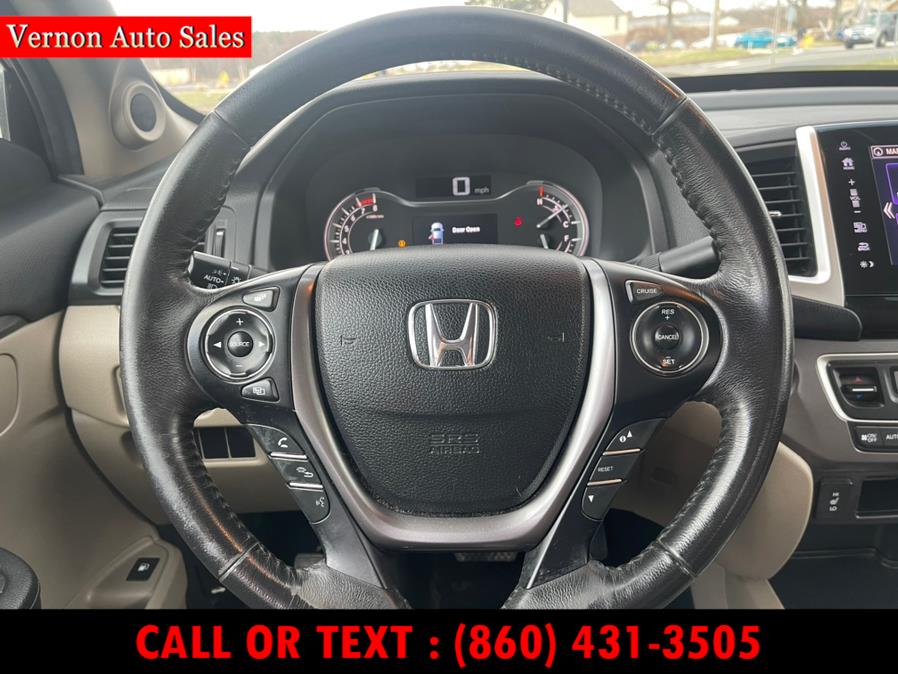 2017 Honda Ridgeline RTL-T 4x4 Crew Cab 5.3'' Bed, available for sale in Manchester, Connecticut | Vernon Auto Sale & Service. Manchester, Connecticut 2017 Honda Ridgeline RTL-T 4x4 Crew Cab 5.3'' Bed, available for sale in Manchester, Connecticut | Vernon Auto Sale & Service. Manchester, Connecticut