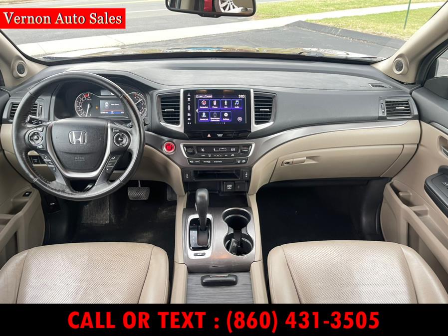 2017 Honda Ridgeline RTL-T 4x4 Crew Cab 5.3'' Bed, available for sale in Manchester, Connecticut | Vernon Auto Sale & Service. Manchester, Connecticut 2017 Honda Ridgeline RTL-T 4x4 Crew Cab 5.3'' Bed, available for sale in Manchester, Connecticut | Vernon Auto Sale & Service. Manchester, Connecticut