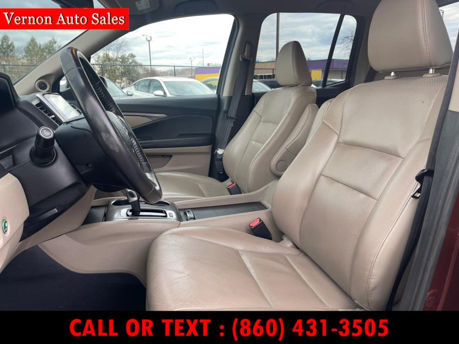 2017 Honda Ridgeline RTL-T 4x4 Crew Cab 5.3'' Bed, available for sale in Manchester, Connecticut | Vernon Auto Sale & Service. Manchester, Connecticut 2017 Honda Ridgeline RTL-T 4x4 Crew Cab 5.3'' Bed, available for sale in Manchester, Connecticut | Vernon Auto Sale & Service. Manchester, Connecticut