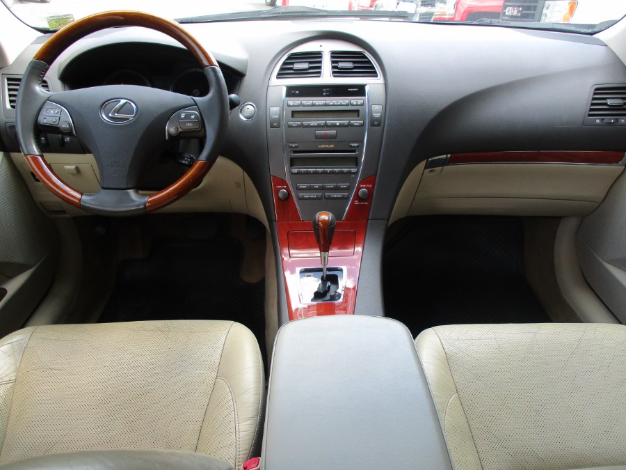 Used Lexus ES 350 4dr Sdn 2010 | Cos Central Auto. Meriden, Connecticut Used Lexus ES 350 4dr Sdn 2010 | Cos Central Auto. Meriden, Connecticut