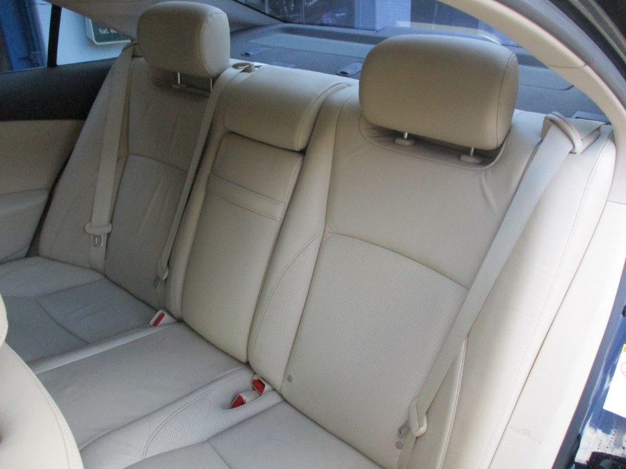 Used Lexus ES 350 4dr Sdn 2010 | Cos Central Auto. Meriden, Connecticut Used Lexus ES 350 4dr Sdn 2010 | Cos Central Auto. Meriden, Connecticut
