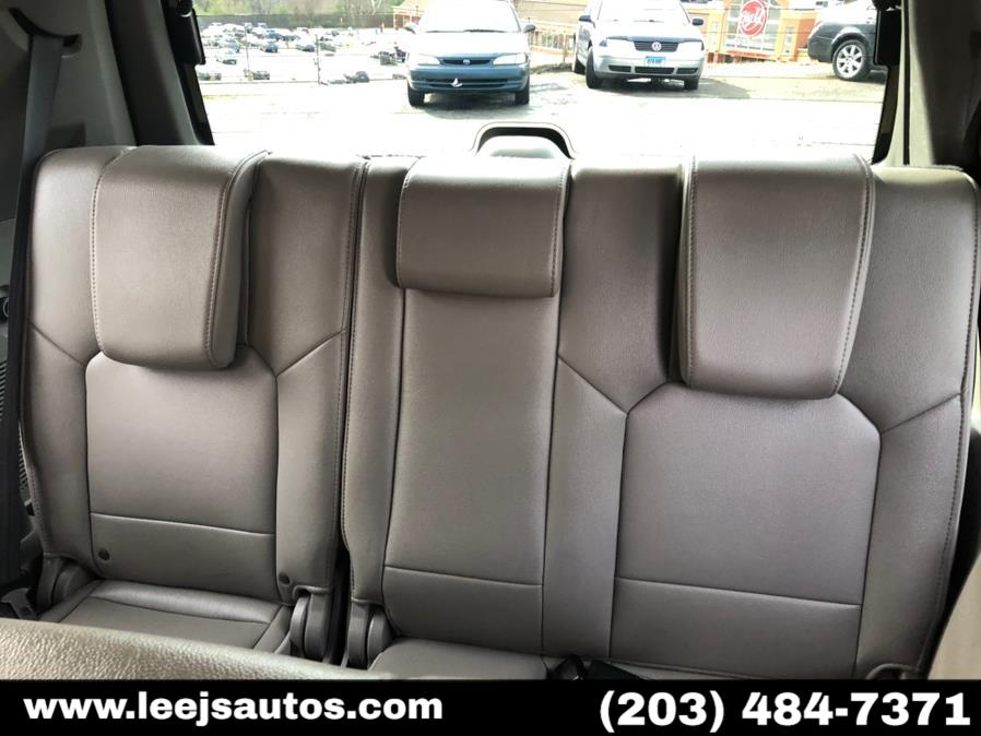 Used Honda Pilot 4WD 4dr EX-L 2012 | LeeJ's Auto Sales & Service. North Branford, Connecticut Used Honda Pilot 4WD 4dr EX-L 2012 | LeeJ's Auto Sales & Service. North Branford, Connecticut