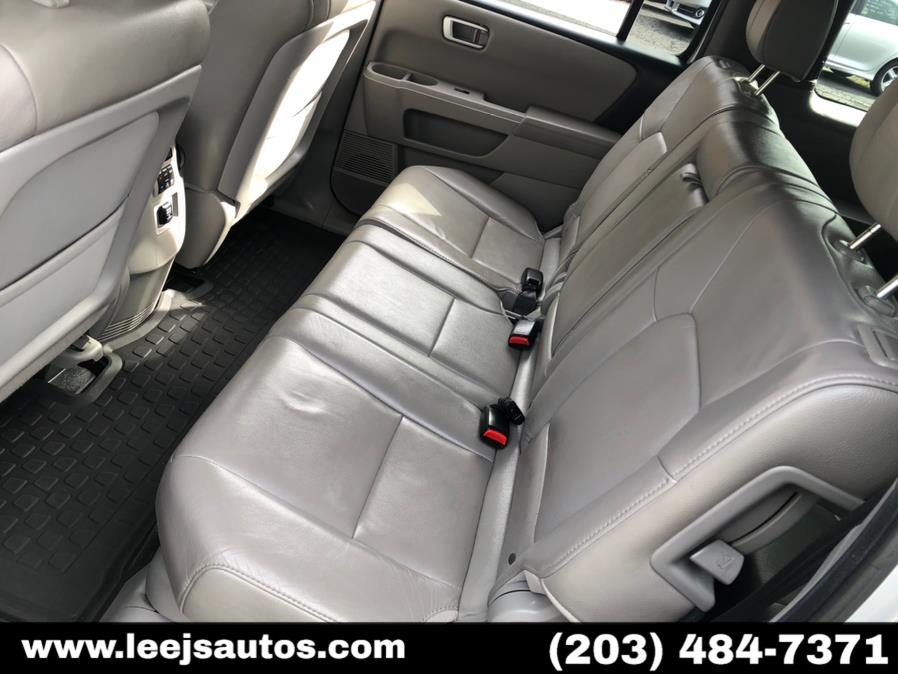 Used Honda Pilot 4WD 4dr EX-L 2012 | LeeJ's Auto Sales & Service. North Branford, Connecticut Used Honda Pilot 4WD 4dr EX-L 2012 | LeeJ's Auto Sales & Service. North Branford, Connecticut