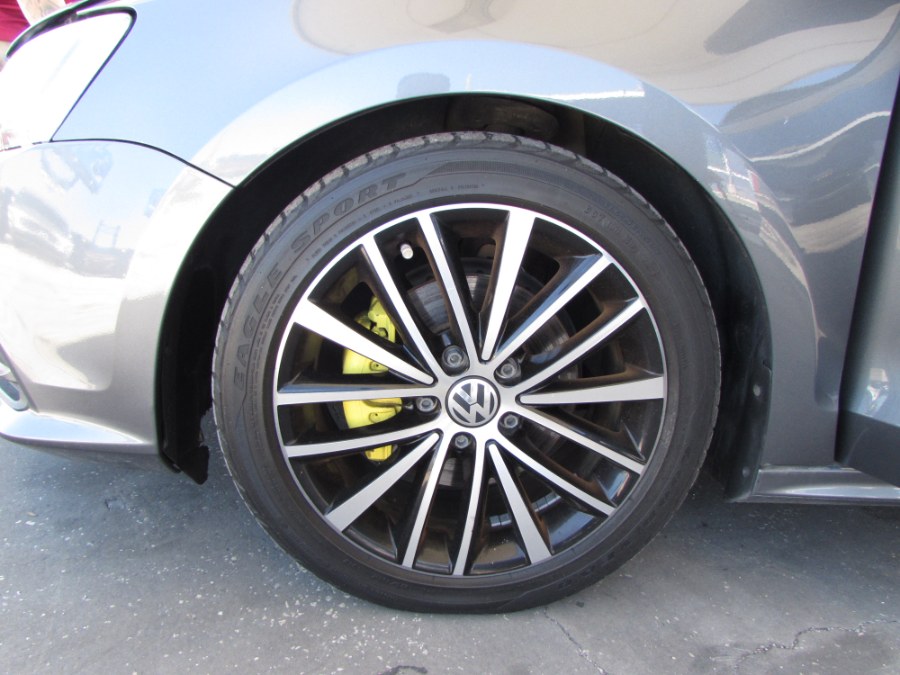 Used Volkswagen Jetta Sedan 4dr Man 1.8T Sport PZEV 2015 | VIP Auto Enterprise, Inc. Orlando, Florida Used Volkswagen Jetta Sedan 4dr Man 1.8T Sport PZEV 2015 | VIP Auto Enterprise, Inc. Orlando, Florida