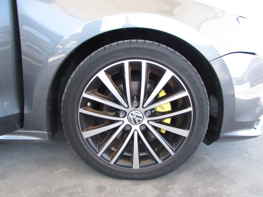 Used Volkswagen Jetta Sedan 4dr Man 1.8T Sport PZEV 2015 | VIP Auto Enterprise, Inc. Orlando, Florida Used Volkswagen Jetta Sedan 4dr Man 1.8T Sport PZEV 2015 | VIP Auto Enterprise, Inc. Orlando, Florida