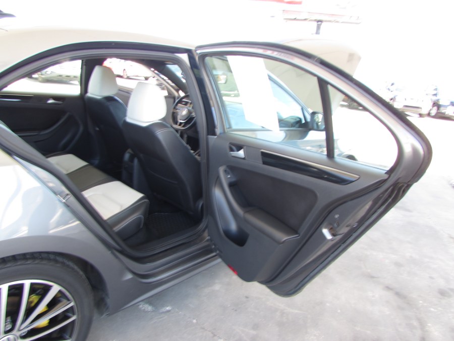 Used Volkswagen Jetta Sedan 4dr Man 1.8T Sport PZEV 2015 | VIP Auto Enterprise, Inc. Orlando, Florida Used Volkswagen Jetta Sedan 4dr Man 1.8T Sport PZEV 2015 | VIP Auto Enterprise, Inc. Orlando, Florida