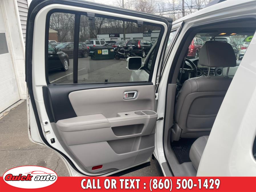 Used Honda Pilot 4WD 4dr Touring w/RES & Navi 2015 | Quick Auto LLC. Bristol, Connecticut Used Honda Pilot 4WD 4dr Touring w/RES & Navi 2015 | Quick Auto LLC. Bristol, Connecticut