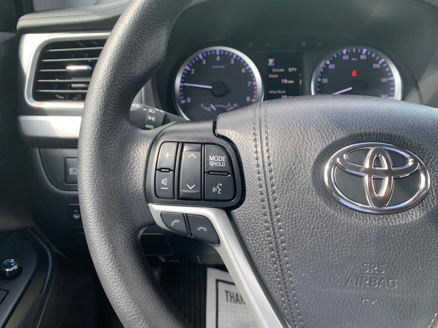Used Toyota Highlander LE V6 AWD (Natl) 2019 | European Auto Expo. Lodi, New Jersey Used Toyota Highlander LE V6 AWD (Natl) 2019 | European Auto Expo. Lodi, New Jersey