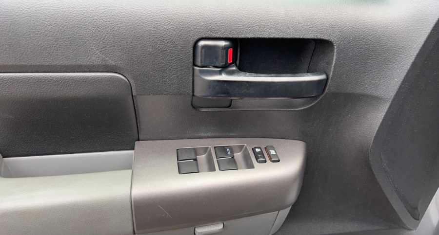 2013 Toyota Tundra 4WD Truck Double Cab 4.6L V8 6-Spd AT (Natl), available for sale in Waterbury, Connecticut | West End Automotive Center. Waterbury, Connecticut 2013 Toyota Tundra 4WD Truck Double Cab 4.6L V8 6-Spd AT (Natl), available for sale in Waterbury, Connecticut | West End Automotive Center. Waterbury, Connecticut