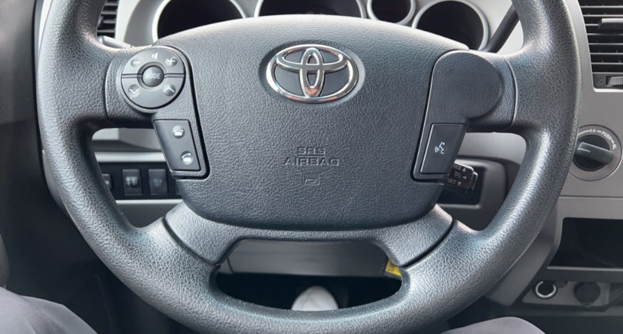 2013 Toyota Tundra 4WD Truck Double Cab 4.6L V8 6-Spd AT (Natl), available for sale in Waterbury, Connecticut | West End Automotive Center. Waterbury, Connecticut 2013 Toyota Tundra 4WD Truck Double Cab 4.6L V8 6-Spd AT (Natl), available for sale in Waterbury, Connecticut | West End Automotive Center. Waterbury, Connecticut