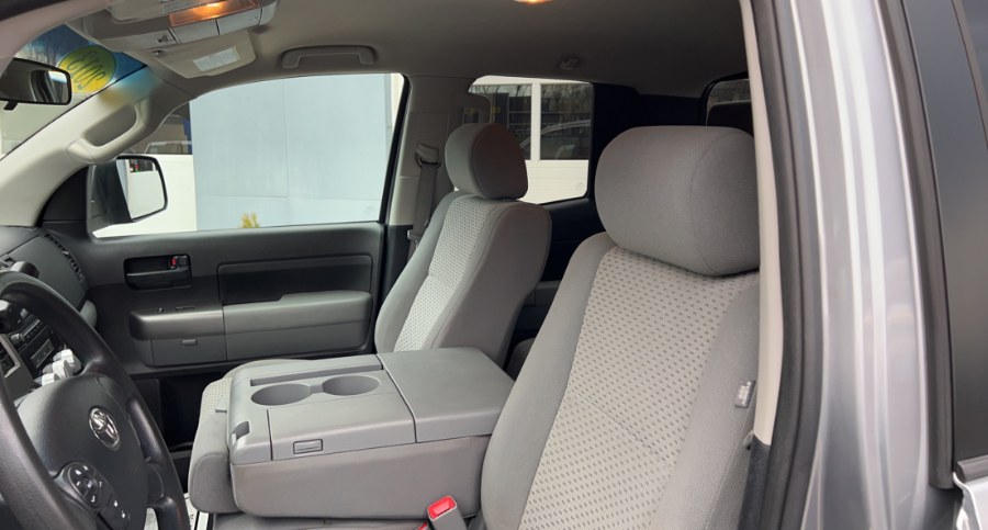 2013 Toyota Tundra 4WD Truck Double Cab 4.6L V8 6-Spd AT (Natl), available for sale in Waterbury, Connecticut | West End Automotive Center. Waterbury, Connecticut 2013 Toyota Tundra 4WD Truck Double Cab 4.6L V8 6-Spd AT (Natl), available for sale in Waterbury, Connecticut | West End Automotive Center. Waterbury, Connecticut