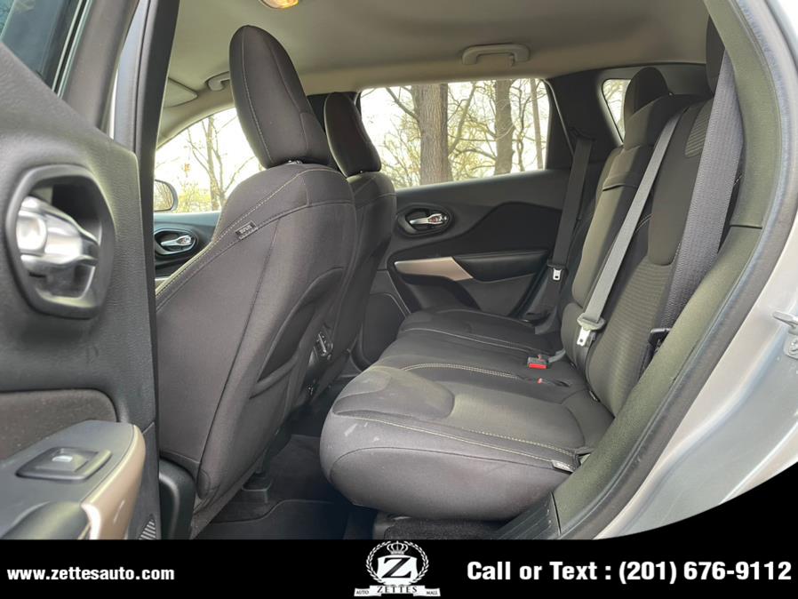2017 Jeep Cherokee Latitude 4x4, available for sale in Jersey City, New Jersey | Zettes Auto Mall. Jersey City, New Jersey 2017 Jeep Cherokee Latitude 4x4, available for sale in Jersey City, New Jersey | Zettes Auto Mall. Jersey City, New Jersey