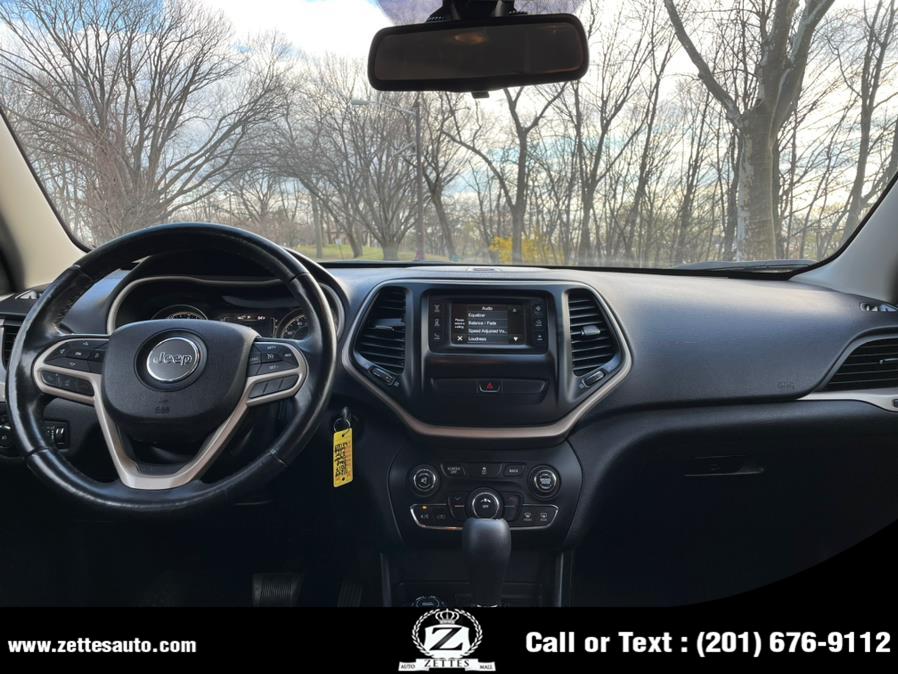 2017 Jeep Cherokee Latitude 4x4, available for sale in Jersey City, New Jersey | Zettes Auto Mall. Jersey City, New Jersey 2017 Jeep Cherokee Latitude 4x4, available for sale in Jersey City, New Jersey | Zettes Auto Mall. Jersey City, New Jersey