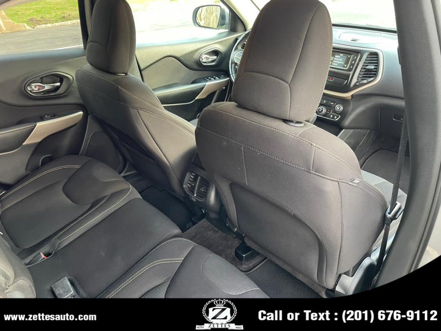 2017 Jeep Cherokee Latitude 4x4, available for sale in Jersey City, New Jersey | Zettes Auto Mall. Jersey City, New Jersey 2017 Jeep Cherokee Latitude 4x4, available for sale in Jersey City, New Jersey | Zettes Auto Mall. Jersey City, New Jersey