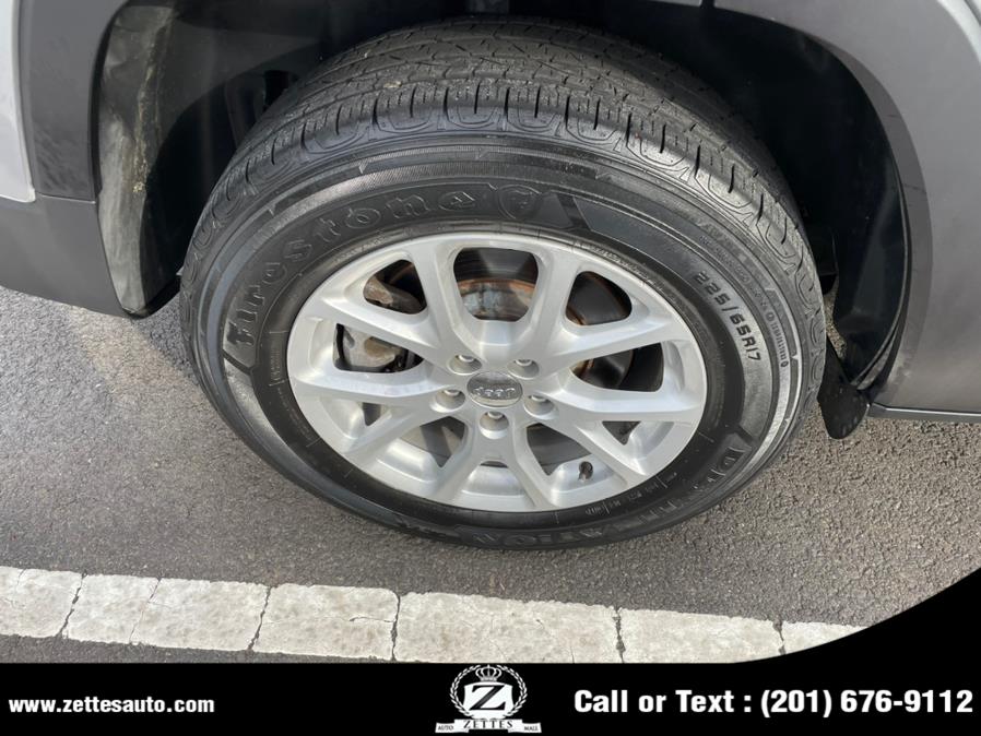 2017 Jeep Cherokee Latitude 4x4, available for sale in Jersey City, New Jersey | Zettes Auto Mall. Jersey City, New Jersey 2017 Jeep Cherokee Latitude 4x4, available for sale in Jersey City, New Jersey | Zettes Auto Mall. Jersey City, New Jersey