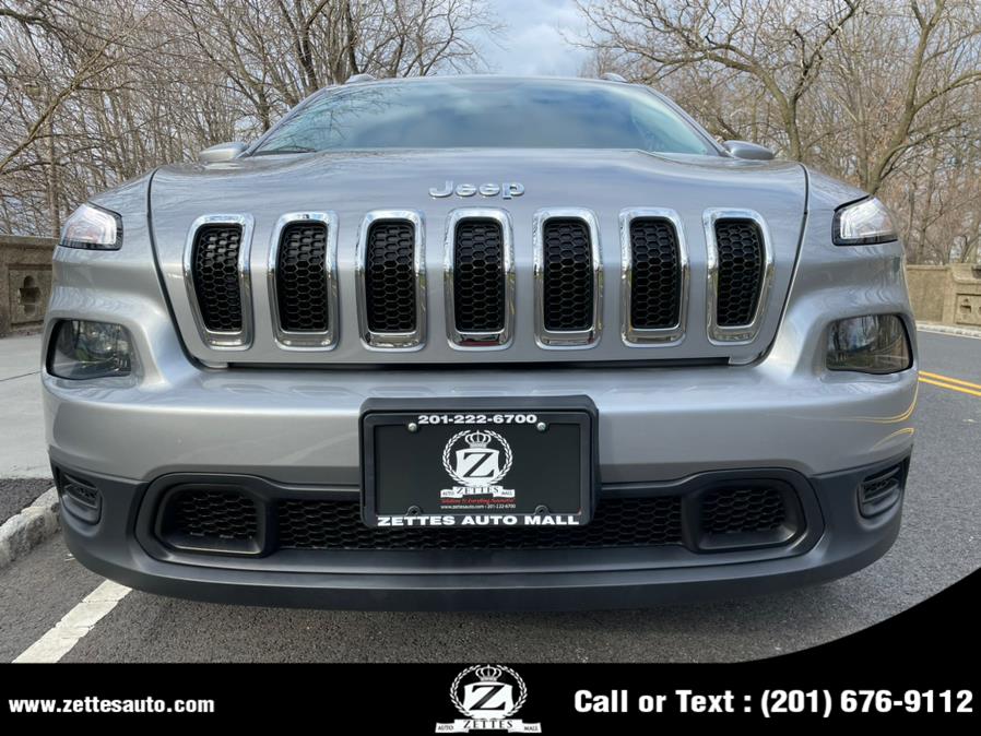 2017 Jeep Cherokee Latitude 4x4, available for sale in Jersey City, New Jersey | Zettes Auto Mall. Jersey City, New Jersey 2017 Jeep Cherokee Latitude 4x4, available for sale in Jersey City, New Jersey | Zettes Auto Mall. Jersey City, New Jersey