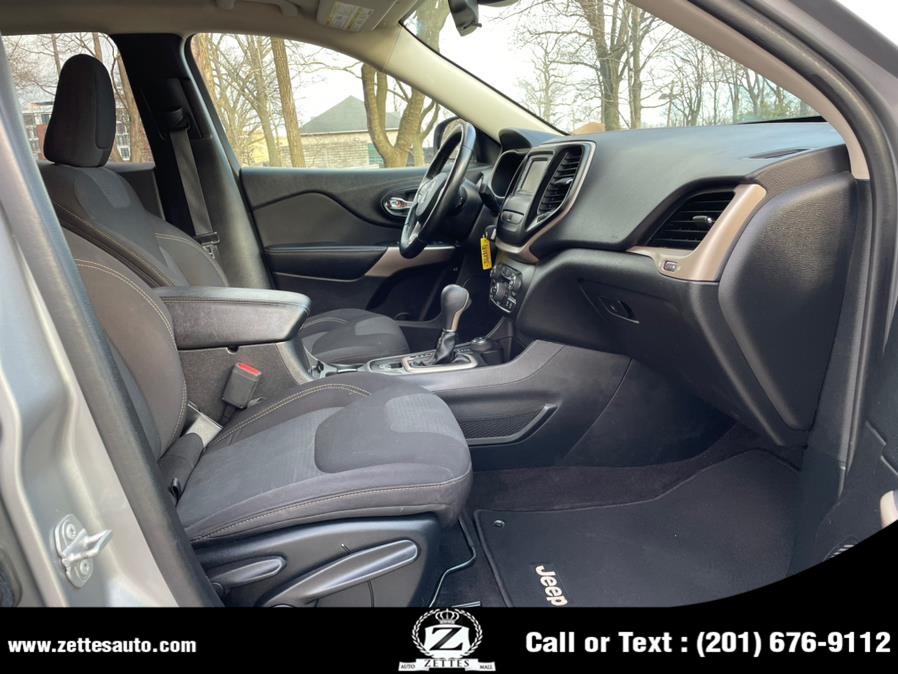 2017 Jeep Cherokee Latitude 4x4, available for sale in Jersey City, New Jersey | Zettes Auto Mall. Jersey City, New Jersey 2017 Jeep Cherokee Latitude 4x4, available for sale in Jersey City, New Jersey | Zettes Auto Mall. Jersey City, New Jersey