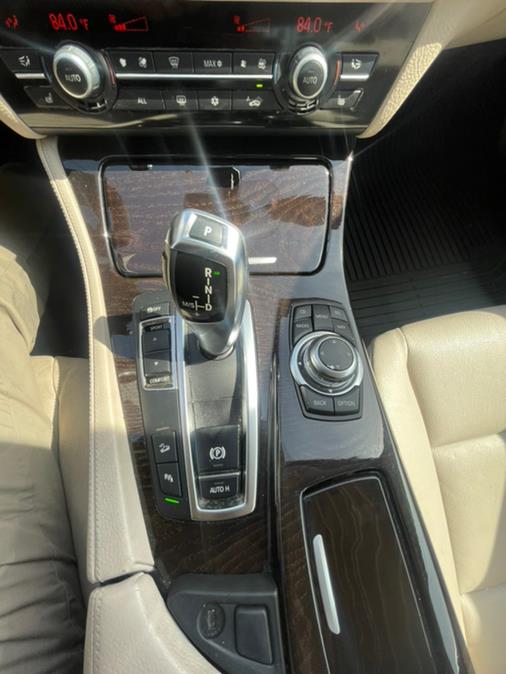 Used BMW 5 Series 4dr Sdn 528i xDrive AWD 2012 | Brooklyn Auto Mall LLC. Brooklyn, New York Used BMW 5 Series 4dr Sdn 528i xDrive AWD 2012 | Brooklyn Auto Mall LLC. Brooklyn, New York