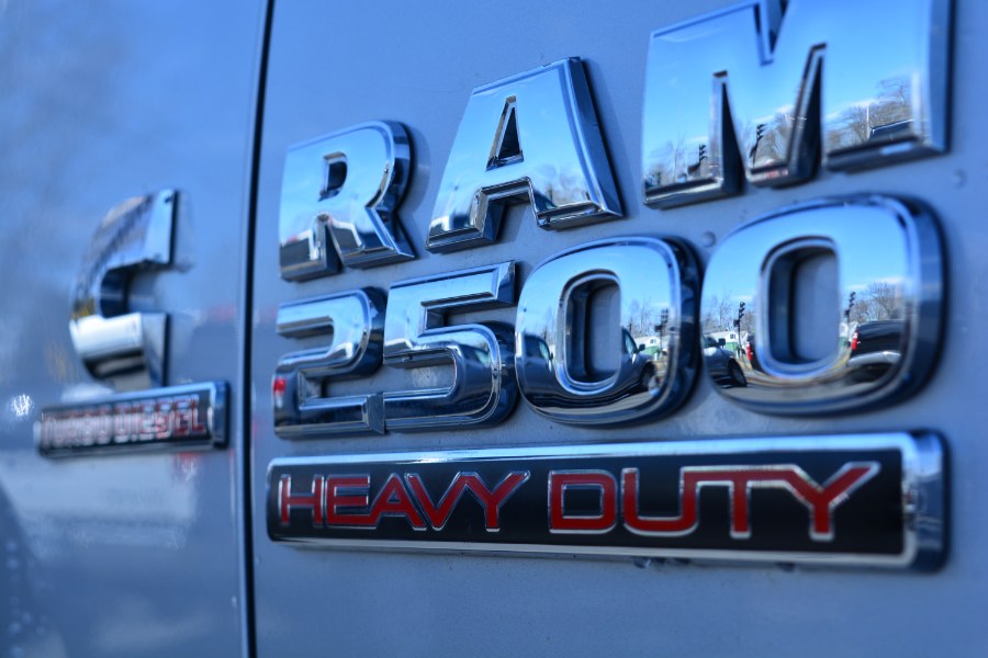 Used Ram 2500 Tradesman 4x4 Crew Cab 6''4" Box 2017 | Longmeadow Motor Cars. ENFIELD, Connecticut