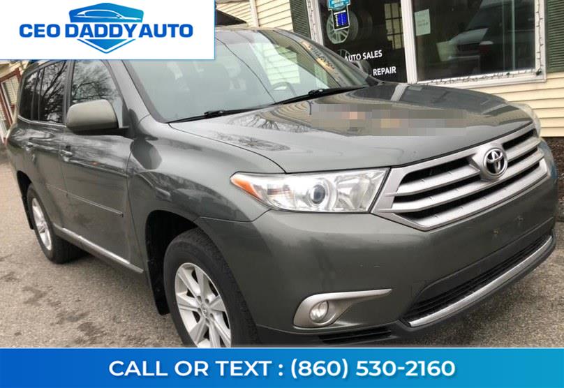 2013 Toyota Highlander 4WD 4dr V6 (Natl), available for sale in Online only, Connecticut | CEO DADDY AUTO. Online only, Connecticut 2013 Toyota Highlander 4WD 4dr V6 (Natl), available for sale in Online only, Connecticut | CEO DADDY AUTO. Online only, Connecticut