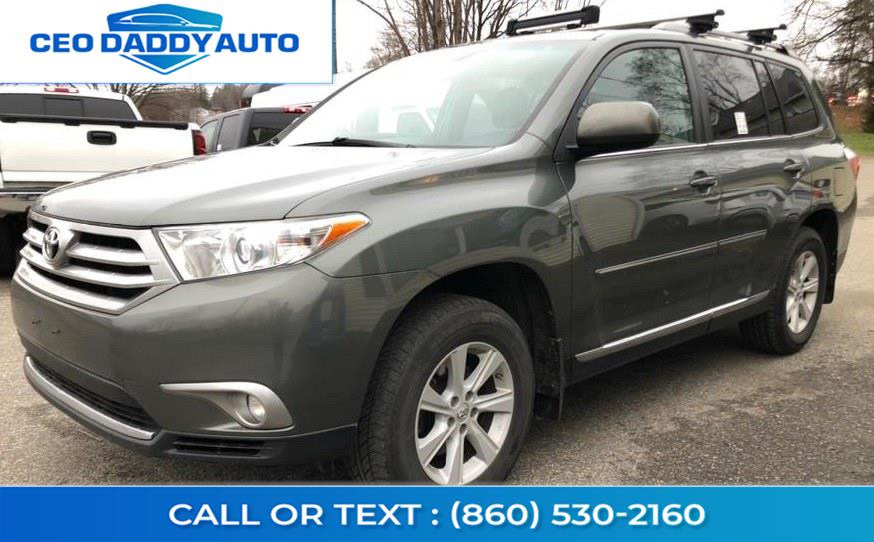 2013 Toyota Highlander 4WD 4dr V6 (Natl), available for sale in Online only, Connecticut | CEO DADDY AUTO. Online only, Connecticut 2013 Toyota Highlander 4WD 4dr V6 (Natl), available for sale in Online only, Connecticut | CEO DADDY AUTO. Online only, Connecticut