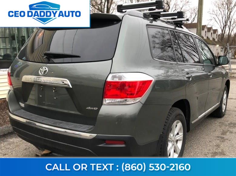 2013 Toyota Highlander 4WD 4dr V6 (Natl), available for sale in Online only, Connecticut | CEO DADDY AUTO. Online only, Connecticut 2013 Toyota Highlander 4WD 4dr V6 (Natl), available for sale in Online only, Connecticut | CEO DADDY AUTO. Online only, Connecticut
