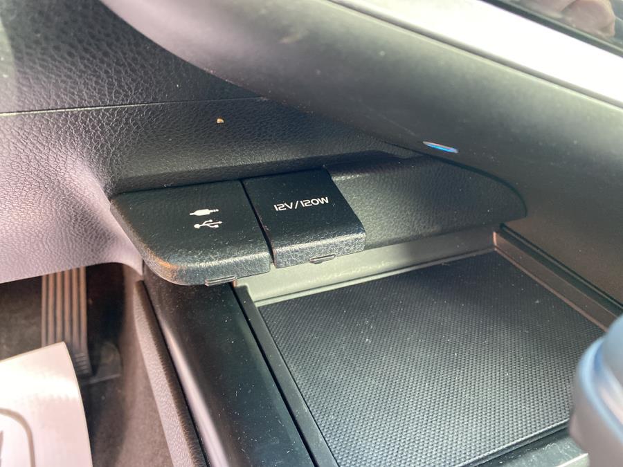 Used Toyota Camry XLE Auto 2018 | National Auto Brokers, Inc.. Waterbury, Connecticut Used Toyota Camry XLE Auto 2018 | National Auto Brokers, Inc.. Waterbury, Connecticut