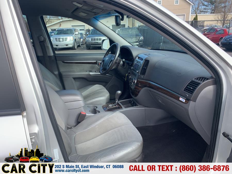 2011 Hyundai Santa Fe AWD 4dr V6 Auto SE, available for sale in East Windsor, Connecticut | Car City LLC. East Windsor, Connecticut 2011 Hyundai Santa Fe AWD 4dr V6 Auto SE, available for sale in East Windsor, Connecticut | Car City LLC. East Windsor, Connecticut