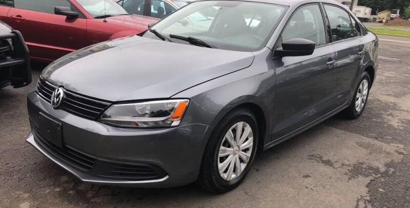 2011 Volkswagen Jetta Sedan 4dr Manual S, available for sale in Plainville, Connecticut | Choice Group LLC Choice Motor Car. Plainville, Connecticut