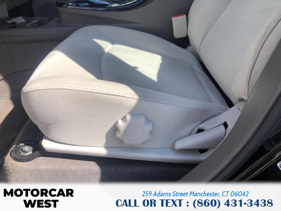 Used Nissan LEAF 4dr HB SL 2011 | Motorcar West. Manchester, Connecticut Used Nissan LEAF 4dr HB SL 2011 | Motorcar West. Manchester, Connecticut